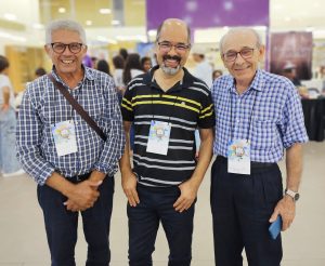 Joselito Miranda, da ArtNer, entre escritores que fazem parte do Movimento Cultural da Academia Sergipana de Letras.